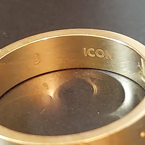 Authentic Gucci GG ICON yellow Gold Ring - Picture 4 of 8